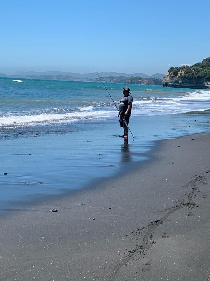 Urenui Beach Bach 外观 照片