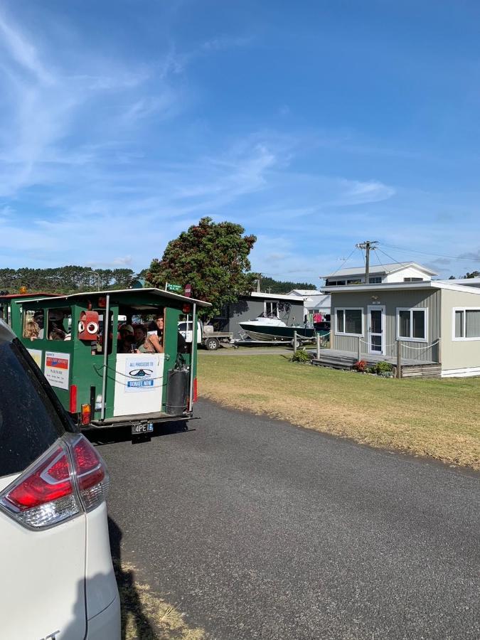 Urenui Beach Bach 外观 照片